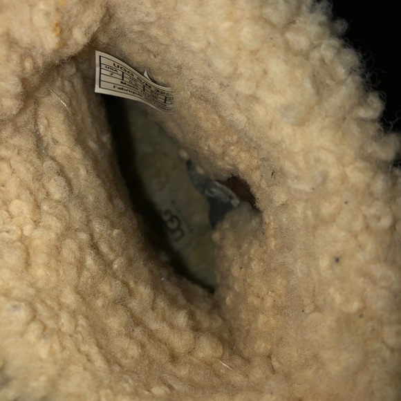 UGG Snow Boots - Picture 6 of 8